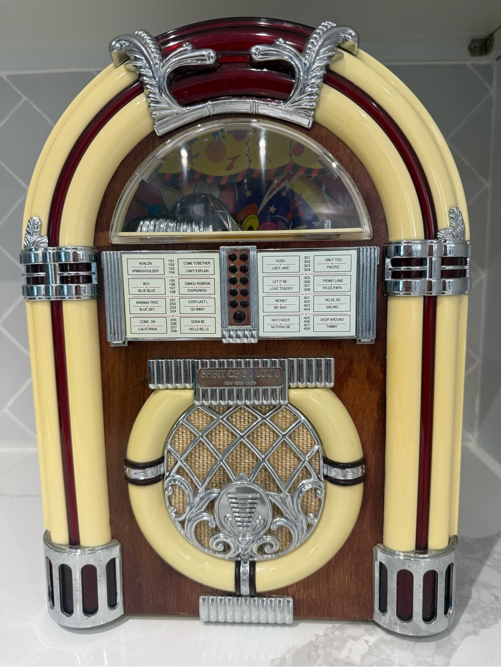 Vintage-Spirit of st Louis juke Box - AM/FM Radio and cassette player